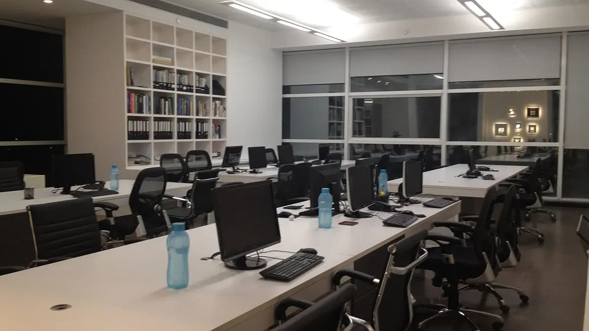 GA Office Universal Majestic – view 2